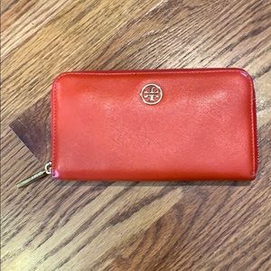 Tory Burch Robinson Zip Continental Wallet